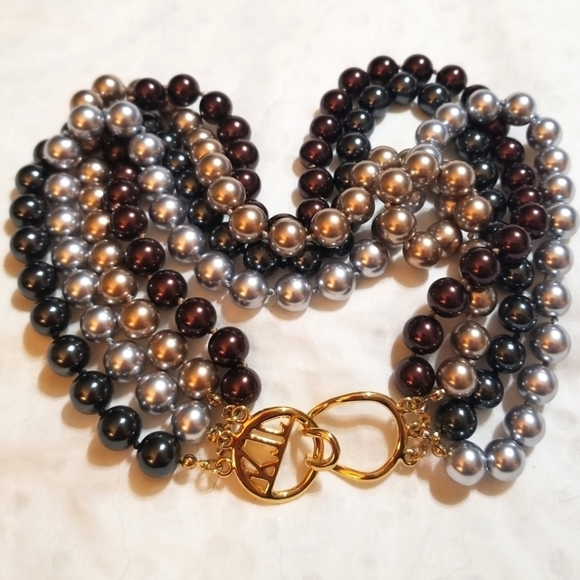 1980s KJL LOGO 4 Strand Pearl Necklace - Picture 7 of 7